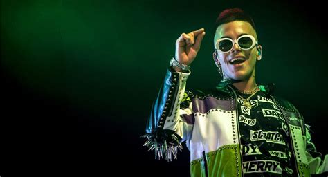 Sfera Ebbasta al Concertone, la rivoluzione del Rolex 